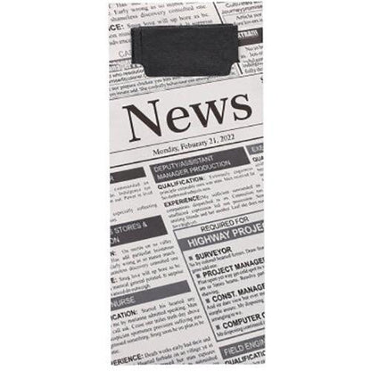 Vedle složeného novinového vydání s datem pondělí 21. února 2022, s nabídkami pracovních míst a malými inzeráty, leží 520 kapes na příbory (20 x 8,5 cm) od PAPSTAR GmbH s odpovídajícími 2vrstvými ubrousky ve formátu 33 x 33 cm.