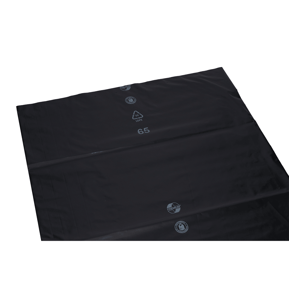 Černá plastová deska od společnosti EMIL DEISS KG (GmbH + Co.), produkt DEISS 95012 (650+550x1350x0,1 mm, 50 kusů), s recyklačními symboly plastu, číslem 65 a lehce odrazivým povrchem na bílém pozadí.