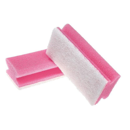 Scotch-Brite® Bath Griffschwamm XXL od 3M Deutschland GmbH leží na bílém pozadí; jeden naplocho, druhý opřený - růžový s bílou drhnoucí plochou, ideální pro čištění koupelny. Balení obsahuje 1 kus.