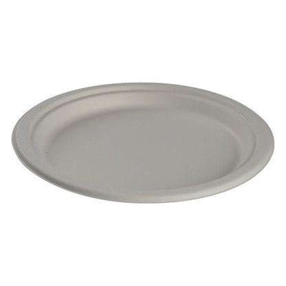 Talíř, Bagasse, Bílý od Abena Re-Seller GmbH je kulatý, biologicky odbouratelný talíř z bagasy s plochým okrajem a ekologickým designem - zde prezentován na bílém pozadí.