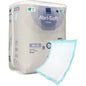 Na obrázku je balení 60 kusů jednorázových podložek Abena Re-Seller GmbH Abri-Soft Classic (40x60 cm, modrá) s podložkou mimo balení s bílým savým jádrem a modrým okrajem.