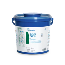 Der Dr. Schumacher DESCO WIPES EIMER KLEIN ist ein blauer Kunststoffeimer der Dr. Schumacher GmbH für Desinfektionstücher mit versiegeltem Deckel, Griffen und einem Etikett mit Produktinformationen, Anwendungshinweisen und blau-grüner Grafik.