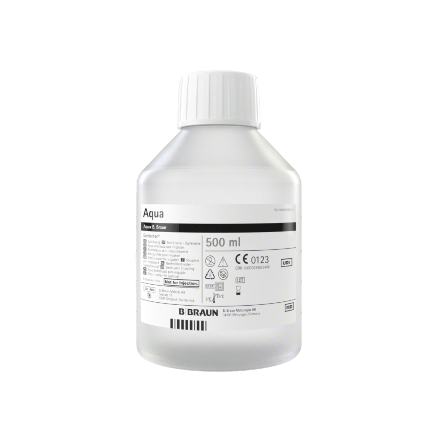 Láhev Ecotainer o objemu 500 ml s nápisem „B. Braun Aqua Ecotainer® Topická oplachovací roztok“ od B. Braun Deutschland GmbH & Co. KG s bílým uzávěrem. Štítek obsahuje text a symboly, které pravděpodobně obsahují informace o produktu a certifikace. Průhledná láhev z ekologického polypropylenu obsahuje průhlednou kapalinu uvnitř.