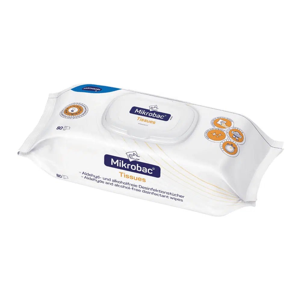 Balení BODE Mikrobac® Tissues ubrousků na dezinfekci povrchů s nápisem „bez alkoholu“ obsahuje 80 ubrousků. Balení je převážně bílé s modrou a oranžovou barvou a vyrábí ho společnost Paul Hartmann AG.