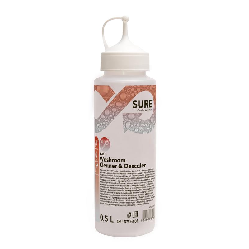Die 0,5 Liter SURE Washroom Cleaner & Descaler Dosierflasche von Diversey Deutschland GmbH & Co. OHG, mit weißer Düsenkappe, ist ideal für die effektive Badezimmerreinigung; mit Produktangaben in schwarzer Schrift und Blasen-Design.