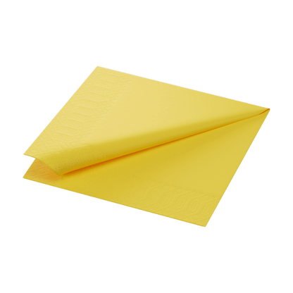 Složený žlutý ubrousek Duni ve formátu 33 x 33 cm od Duni GmbH, s decentním embosovaným vzorem podél jednoho okraje, třívrstvý a zcela kompostovatelný.