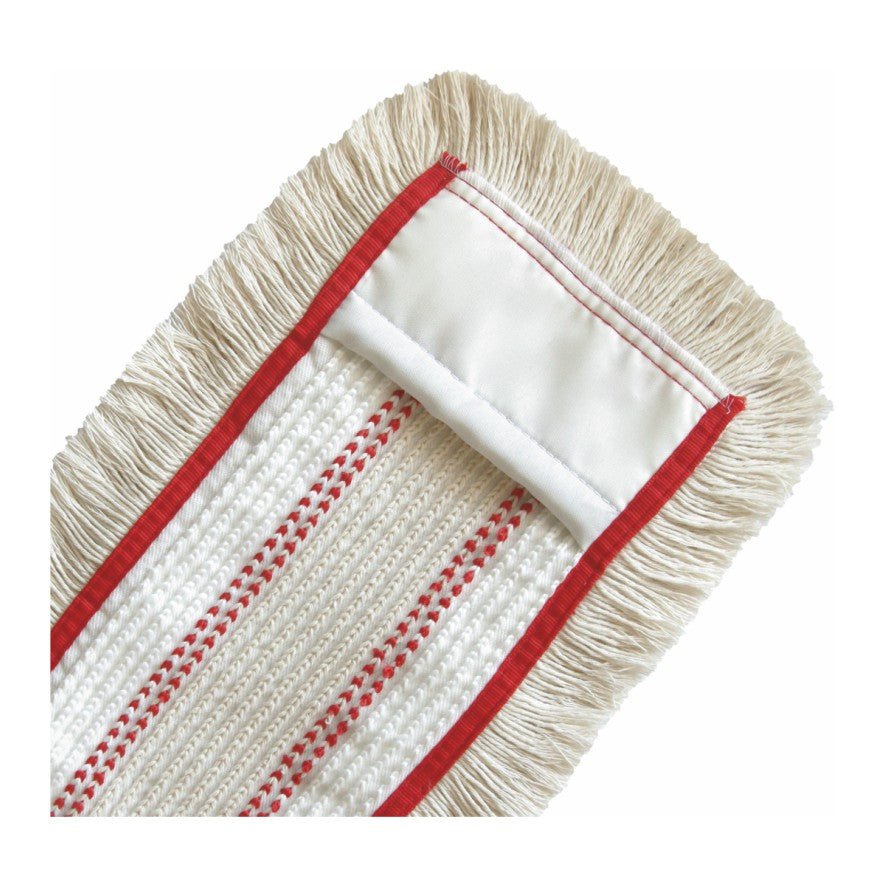 Detailní záběr na obdélníkový Arcora QUATTRO MOPP od Arcora International GmbH s béžovými třásněmi a červeným okrajem pro efektivní čištění podlah.