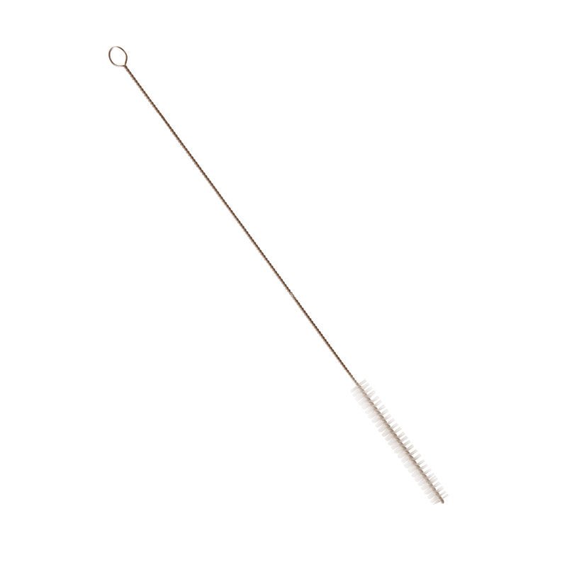 Die Haug Bürsten KG SCHLAUCHBÜRSTE,NYL.6.0 TRANSP má pevné nylonové štětiny o průměru 0,20 mm, zkroucenou kovovou rukojeť s poutkem a měří 340 x Ø12 mm - ideální pro čištění hadic.