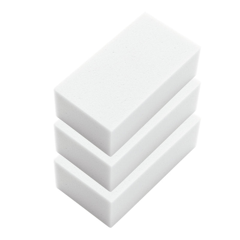 Tři bílé GUMY NA ŠPÍNU houby (140x54x29 mm, melaminová pryskyřice) od Haug Bürsten KG jsou naskládány na jednoduchém bílém pozadí.