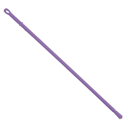Plastová tyč od Haug Bürsten KG je fialová, ergonomická 1500 mm dlouhá násada s závitovým koncem a otvorem na zavěšení, vyrobená z tepelně odolného materiálu pro dlouhou životnost.