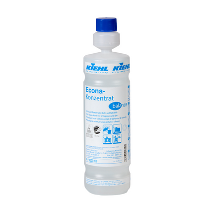 Plastová láhev o objemu 1 litr s modrým uzávěrem a nápisem "Kiehl Econa-koncentrát balance univerzální čistič bez vůně a barviv" od Johannes Kiehl KG. Vysoce koncentrovaný čisticí prostředek obsahuje pokyny k použití a bezpečnostní pokyny s piktogramy na etiketě.