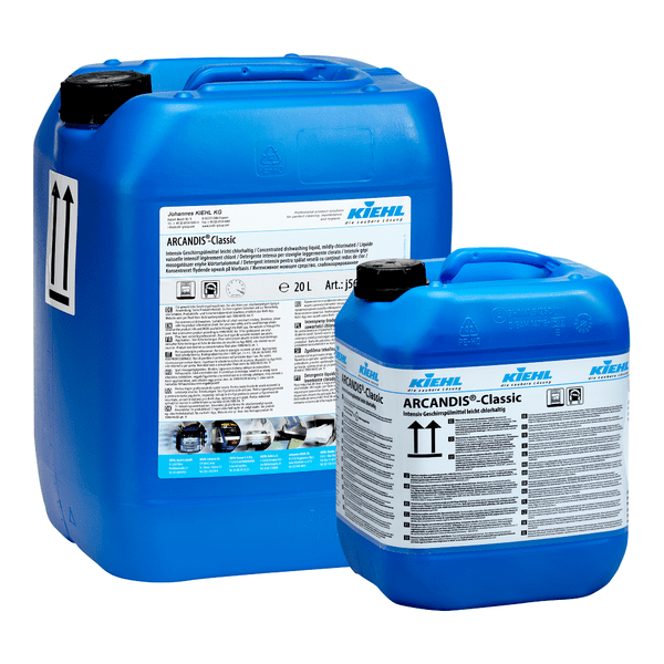 Dva modré plastové kontejnery - jeden velký a jeden malý - ARCANDIS-Classic intenzivního prostředku na mytí nádobí od Johannes Kiehl KG, lehce chlorované; oba s černým víkem a podrobnými bílými štítky. Perfektní pro profesionální myčky nádobí.