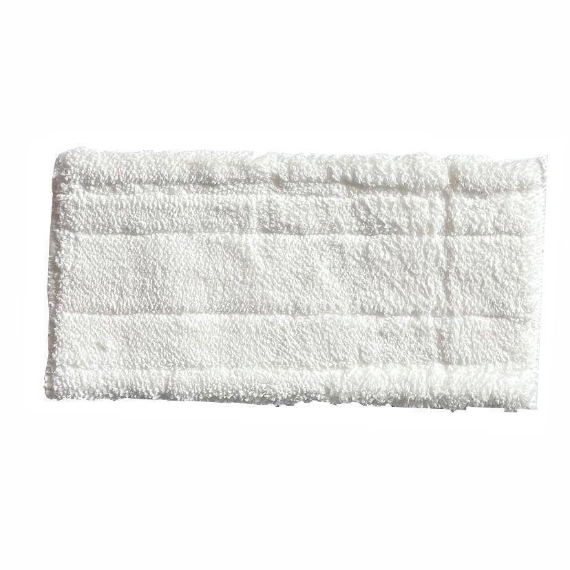 Arcora Handpad Original | Karton (200 kusů) od Arcora International GmbH je obdélníková, bílá mikrovláknová podložka s viditelnými švy, která byla vyvinuta pro hygienické čištění a stojí na jednobarevném bílém pozadí.