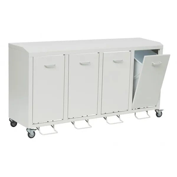 Novocal Wertstoffschrank Serie 3000 Čtyřnásobný sběrač je bílá ocelová skříň na kolečkách se čtyřmi dveřmi s nožním pedálem. Otevřené dveře umožňují pohled na nádobu a tím usnadňují třídění odpadu. Značka: Novocal. Materiál: ocelový plech s plastovým povlakem.