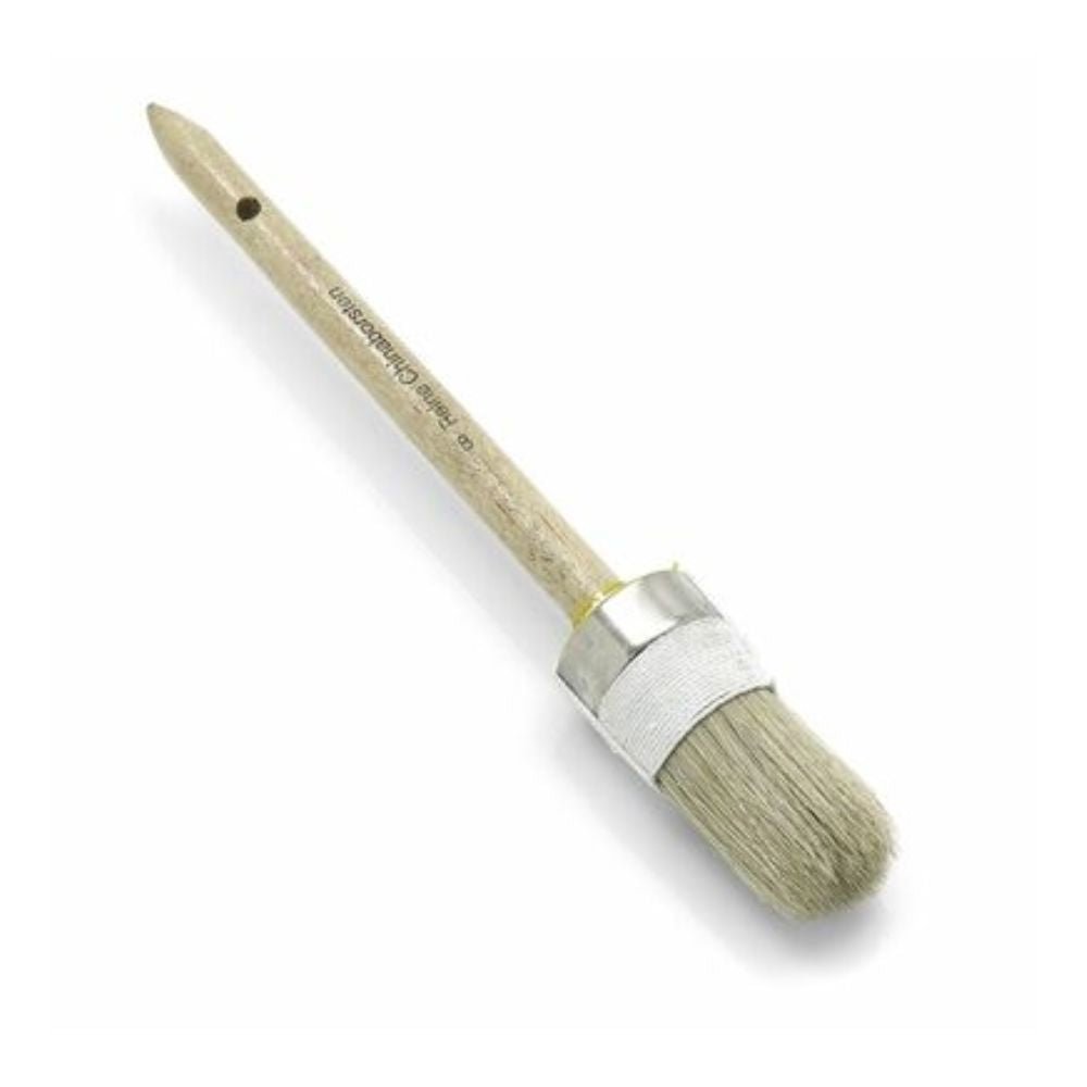 Štětec Nölle Profi Brush Handwerker-Ringpinsel od Nölle Profi Brush Bürsten- & Pinseltechnik e.K. má kulatý design štětin s dřevěnou rukojetí a kovovou objímkou, ideální pro přesné malířské práce, a má praktický otvor pro snadné zavěšení.