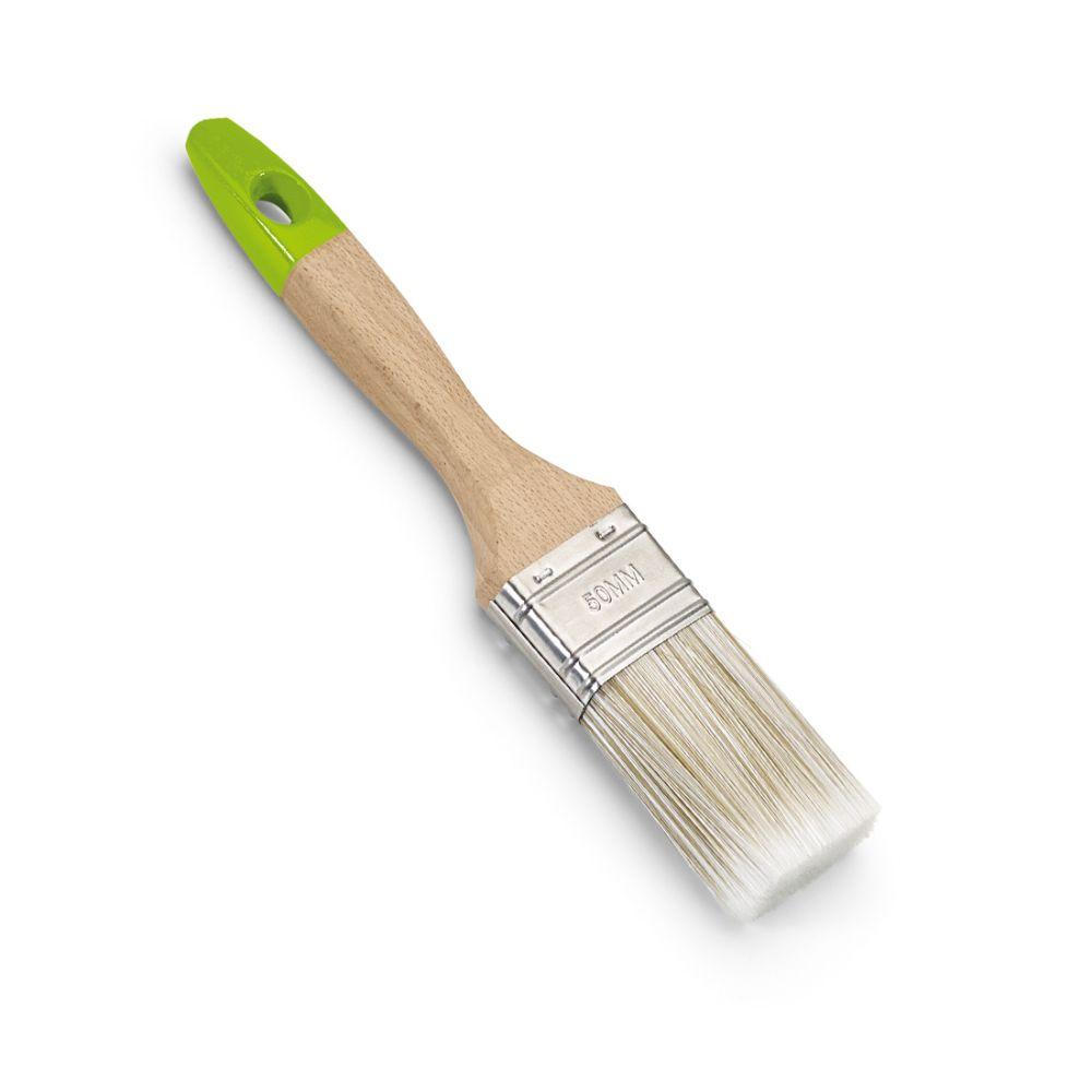 Nölle Profi Brush Prestige malířský- a lakýrnický štětec má dřevěnou rukojeť, zelenou plastovou špičku a 60 mm široký lisovaný kovový pásek a používá bílé plně syntetické speciální štětiny pro vysoce kvalitní výsledky lakování.