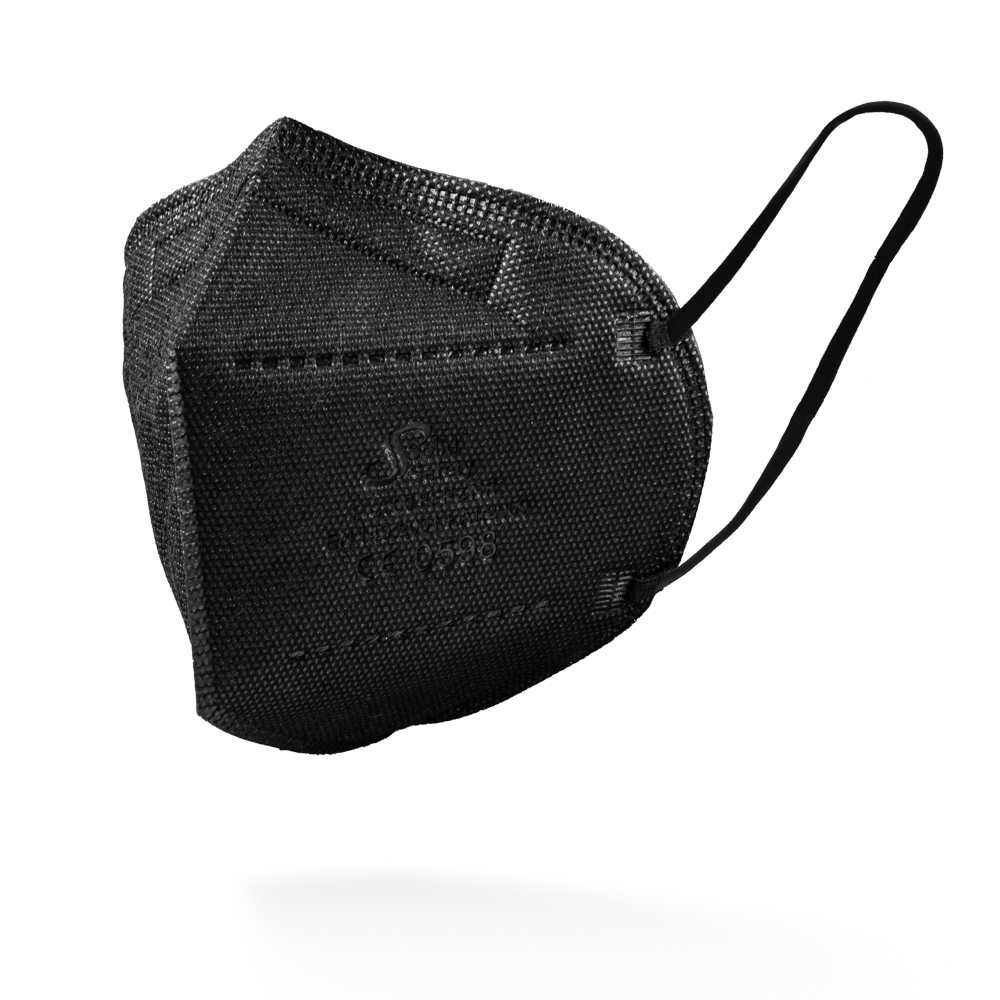 Die SolidSafety Filtrierende Halbmaske FFP2 NR der AMPri Handelsgesellschaft mbH in schwarz steht vor einem schlichten weißen Hintergrund und ist mit Ohrschlaufen und sichtbaren Randnähten versehen.