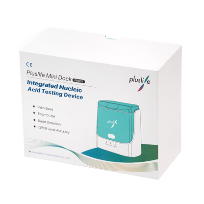 Das Bild zeigt eine weiße Box für das Pluslife Integrated Nucleic Acid Testing Device (Vet-Version). Die kompakte Größe, das benutzerfreundliche Design und die schnelle Erkennung mit QPCR-Genauigkeit werden hervorgehoben, wodurch es sich ideal für den Einsatz in der Veterinärmedizin und als PCR-Testgerät für Haustiere eignet.