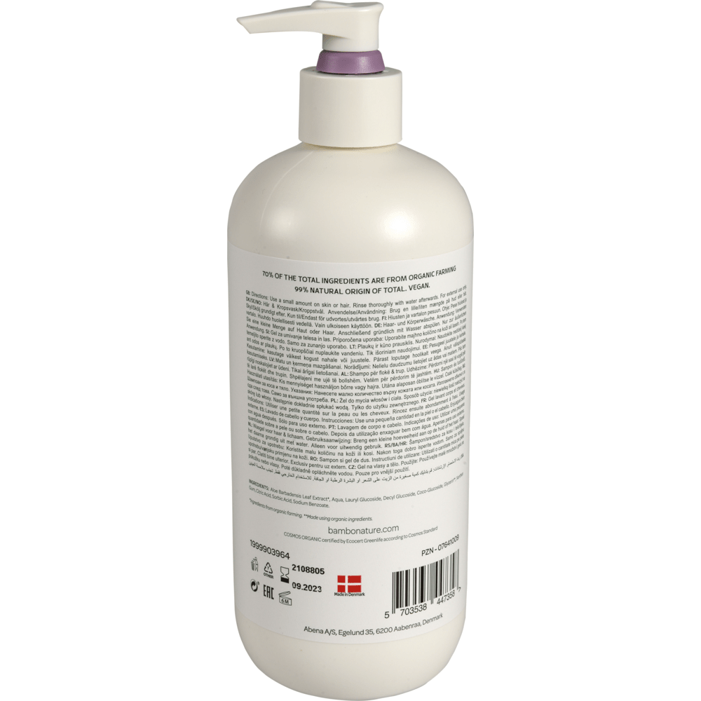 Bílá pumpičková láhev šamponu Bambo Nature pro děti na pokožku a vlasy (500 ml, Abena Re-Seller GmbH) obsahuje na zadní straně podrobné informace o složkách - ideální pro každodenní péči a dostatečně jemný pro citlivou pokožku. Prodává se jako karton (6 balení).