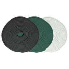 Tři role Arcora ROLLENWARE HANDPAD 5000 x 150 mm od Arcora International GmbH jsou zobrazeny v barvách černá, zelená a bílá na bílém podkladu - perfektní pro různé čistící nebo vázací aplikace.