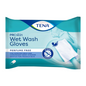 Obal TENA ProSkin Wet Wash Gloves, neparfémované mycí rukavice | balení (8 kusů) zdůrazňuje jejich vhodnost pro pohodlnou tělesnou hygienu. Rukavice jsou jemné k citlivé pokožce a není je třeba oplachovat. Obrázek pro demonstraci použití naleznete na zadní straně modrého obalu.