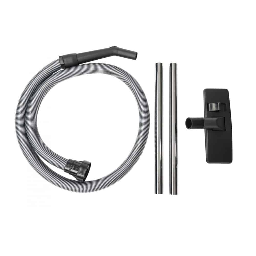 Na bílém pozadí je zobrazena volba dílů pro ASKIGO od Diversey Deutschland GmbH & Co. KG a jejich provozovatelů. Vysavač disponuje funkčním designem s nezbytnými komponenty, jako je dodávaná spirálová sací hadice, kovové prodlužovací trubky a černé nástavce na prachové hubice, díky čemuž tento a řešení pro tiché čištění optimálně fungují.