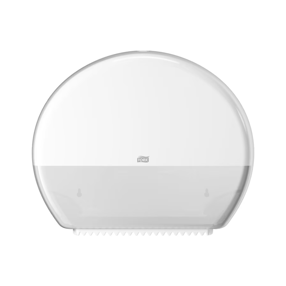 Dávkovač Tork 554000 pro jumbo toaletní papír Elevation T1 od Essity Professional Hygiene Germany GmbH je kulatý bílý plastový dávkovač pro jumbo toaletní papír s průsvitnou spodní polovinou, ideální pro toalety s vysokou návštěvností. Jeho hladký vnější povrch má uprostřed malé logo, které umožňuje snadné sledování stavu papíru uvnitř.