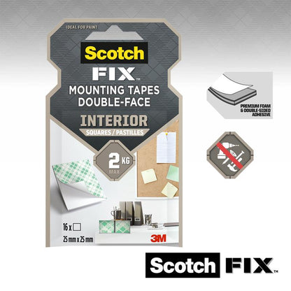 Balení 3M Deutschland GmbH Scotch-FIX™ Oboustranné vnitřní montážní čtverce 4496-ST16-P (25 mm x 25 mm, 16 kusů) ukazuje čtverce v aplikaci, detaily produktu a vlastnosti jako prémiová pěna a silná lepivost.