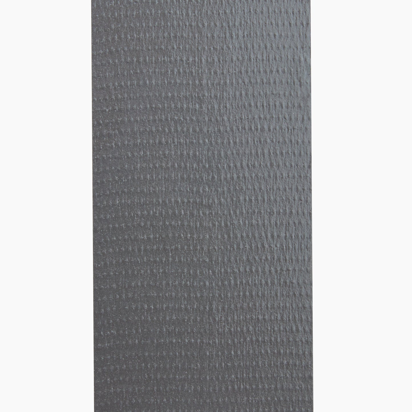 Nahaufnahme einer strukturierten grauen Oberfläche, die dem Scotch® Extremium™ No Residue Hochleistungs-Gewebeklebeband (18,2 m x 48 mm) der 3M Deutschland GmbH ähnelt und ein gitterartiges Muster aus kleinen, gleichmäßig über das Material verteilten Erhebungen zeigt.